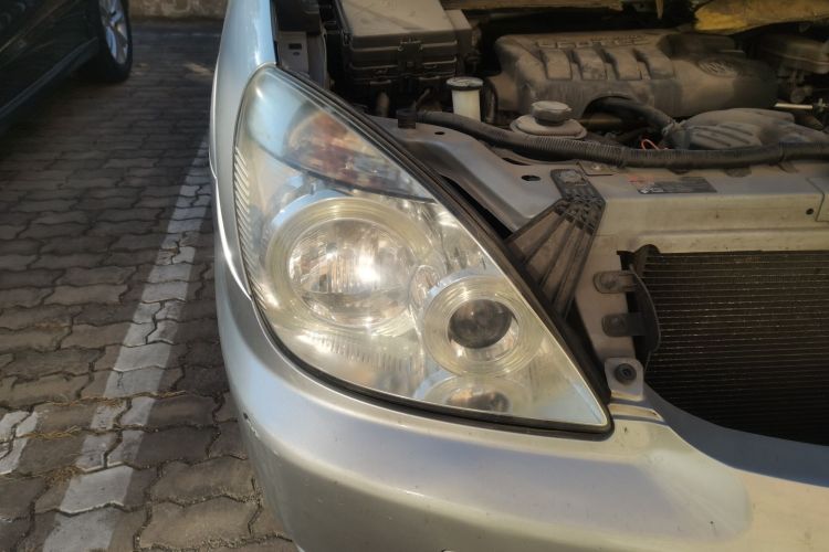 别克GL8 2014款 2.4L 经典版车身外观8