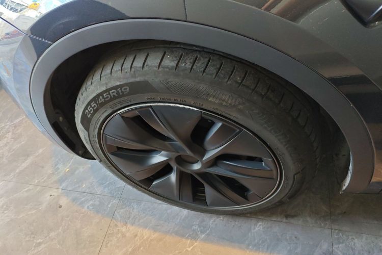 特斯拉 Model Y 2024款 长续航全轮驱动版车身外观6007