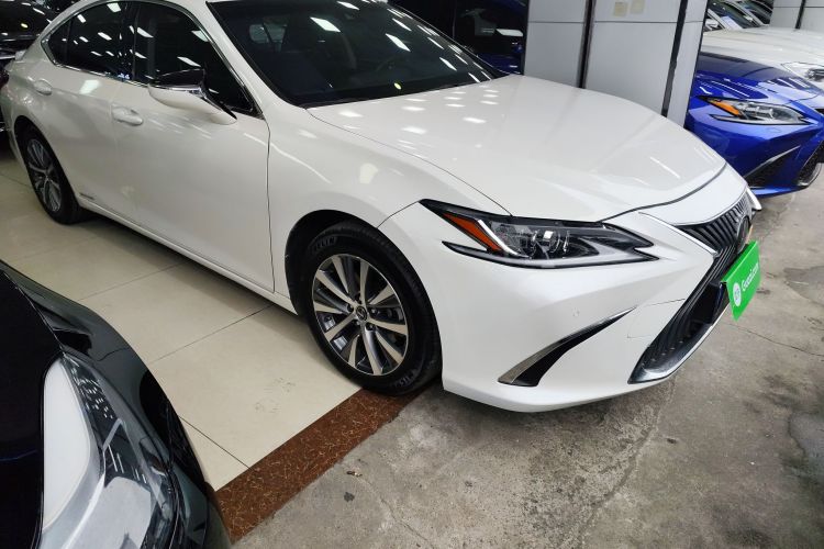 雷克萨斯ES 2018款 200 卓越版 国VI车身外观6002