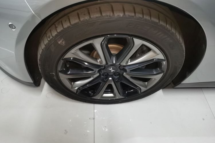 小鹏P7 2022款 670N+车身外观6007