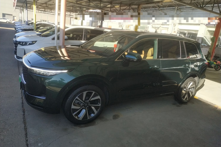 理想汽车 理想ONE 2021款 增程6座版车身外观4