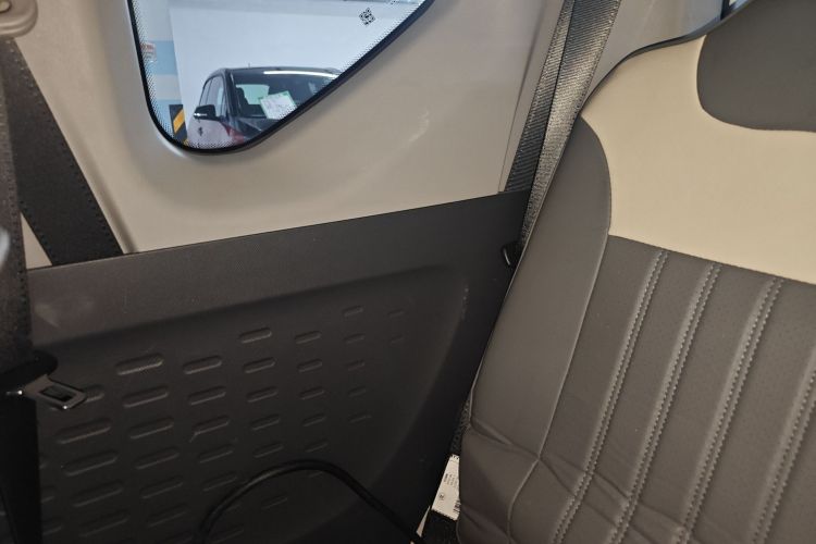 五菱汽车 宏光MINIEV 2021款 马卡龙臻享款 磷酸铁锂中控内饰45