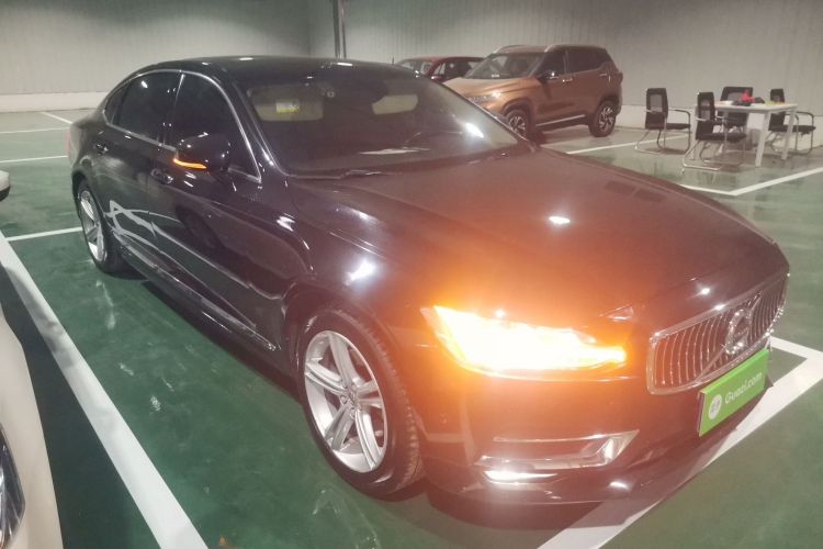 沃尔沃S90 2019款 T5 智远版车身外观6002