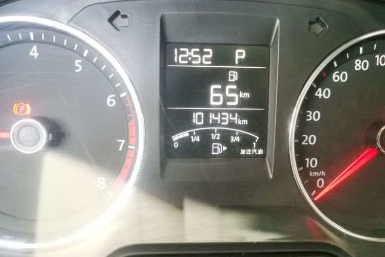 大众 Polo 2016款 1.6L 自动舒适型中控内饰15