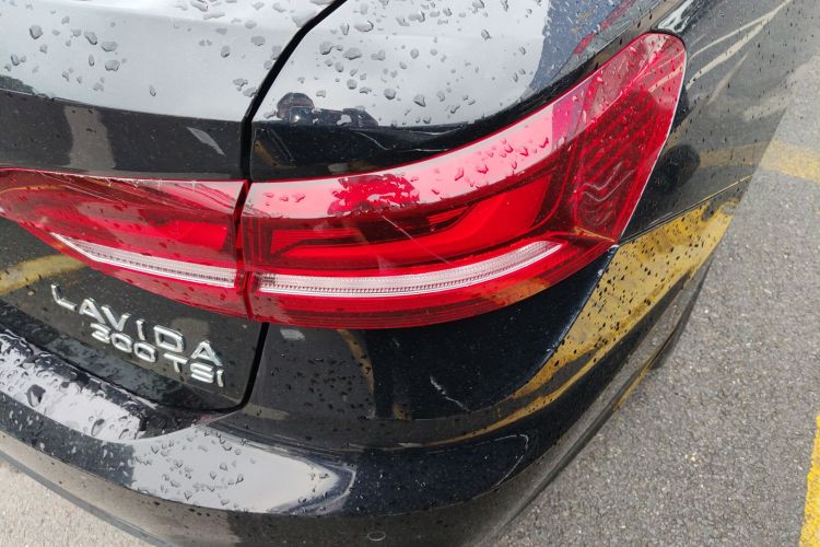 大众 朗逸 2023款 300TSI DSG满逸版车身外观9