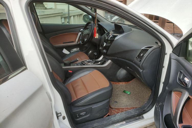 海马S5 2015款 1.5T CVT旗舰型局部细节9005