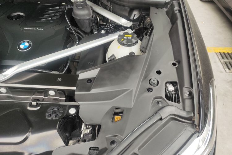 宝马X5(进口) 2021款 xDrive30i M运动套装机舱底盘26