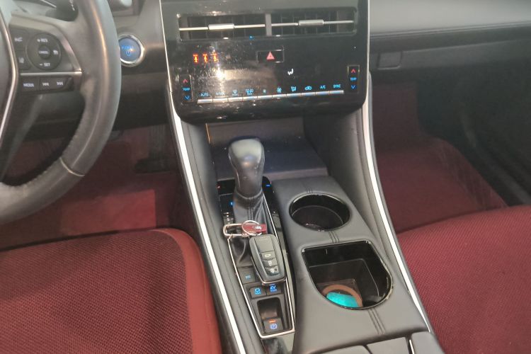 丰田 亚洲龙 2023款 双擎 2.5L 豪华版中控内饰18