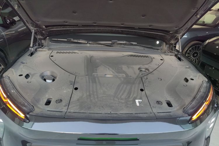 蔚来ES8 2023款 75kWh机舱底盘24