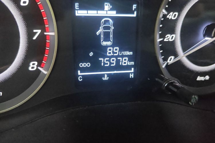 宝骏560 2016款 1.5T 手动舒适型中控内饰15