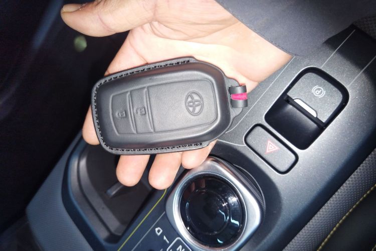 丰田bZ5 2025款 550 PRO智行版中控内饰7001