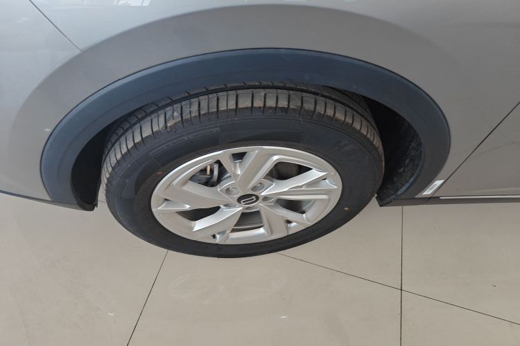 奔腾T90 2023款 1.5T DCT 自动豪华型车身外观6007