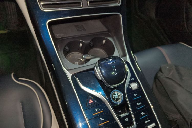 比亚迪 秦PLUS 2021款 DM-i 120KM 旗舰型中控内饰18