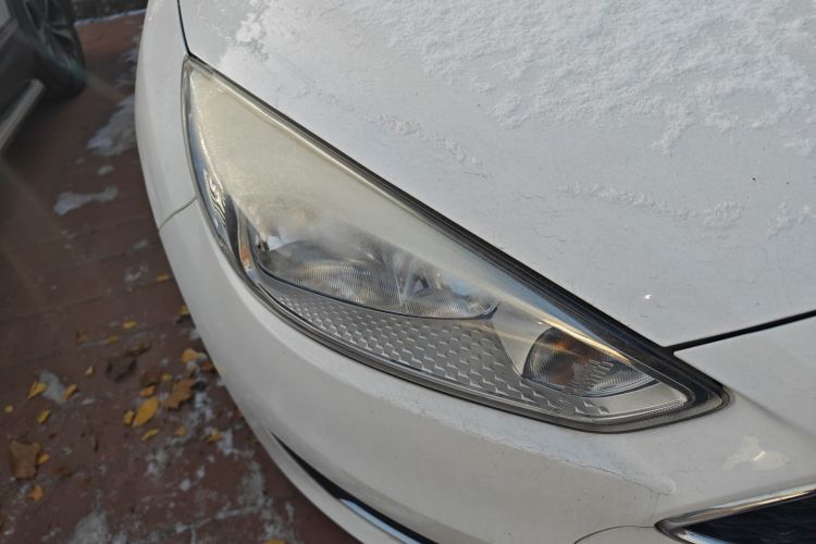 福特 福克斯 2017款 两厢 EcoBoost 180 自动精英型车身外观8