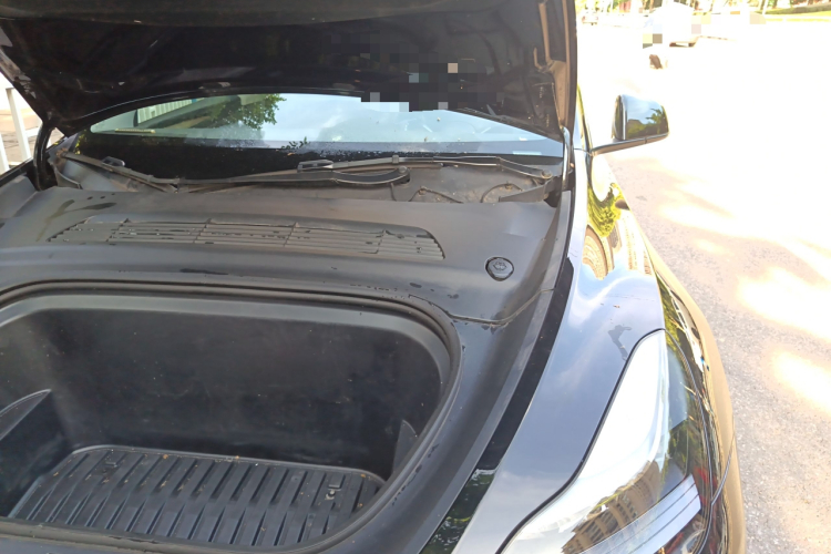 特斯拉 Model Y 2022款 改款 后轮驱动版局部细节9007