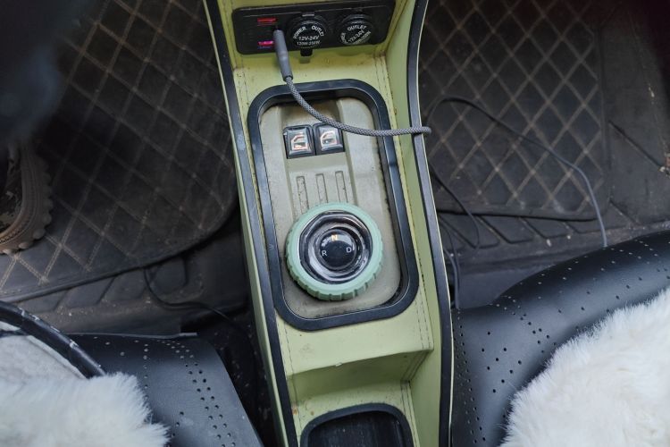 吉利银河 2024款 200km 熊猫骑士中控内饰18