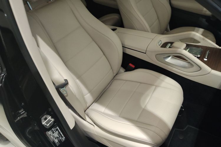 奔驰GLE新能源 2022款 改款 GLE 350 e 4MATIC局部细节41