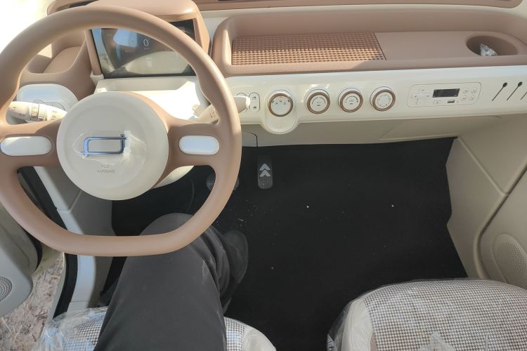 奔腾小马 2026款 222km 萌趣马 Plus中控内饰7002