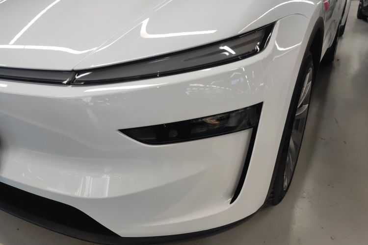 特斯拉 Model Y 2025款 后轮驱动 首发版局部细节36