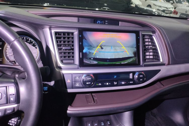 丰田 汉兰达 2021款 2.0T 四驱豪华版 7座局部细节16