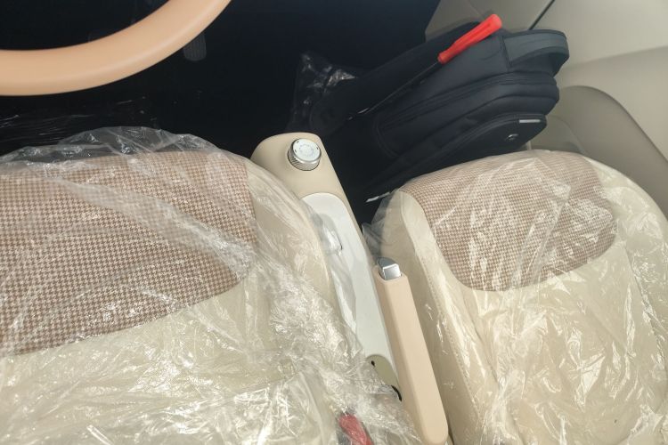 五菱汽车 宏光MINIEV 2024款 第三代 215km 青春版中控内饰18