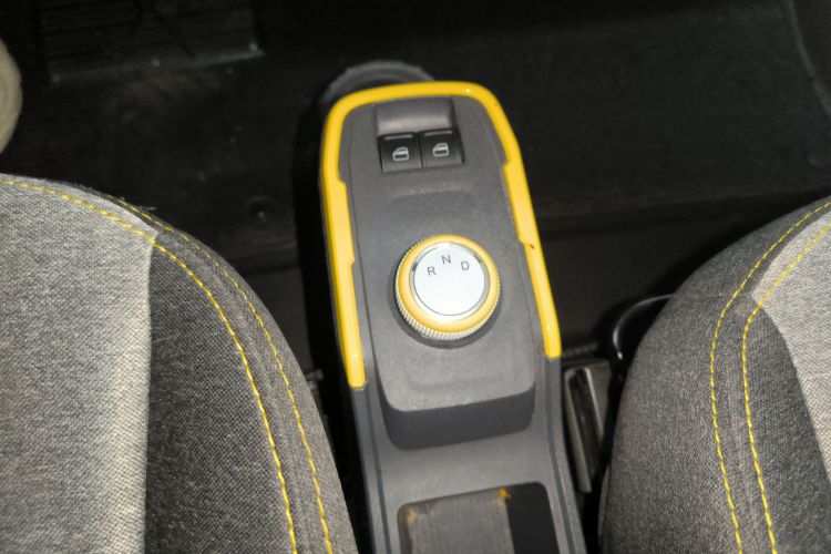 奇瑞 QQ冰淇淋 2022款 120km 甜筒 磷酸铁锂中控内饰18