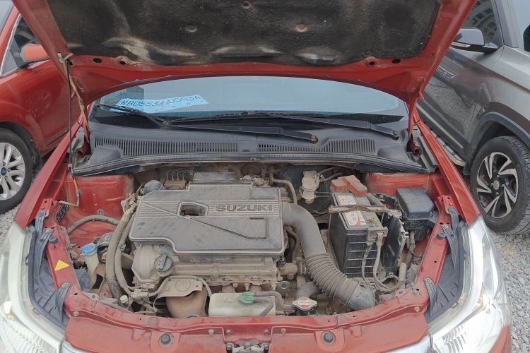 铃木 天语 SX4 2013款 1.6L 手动酷锐型机舱底盘24