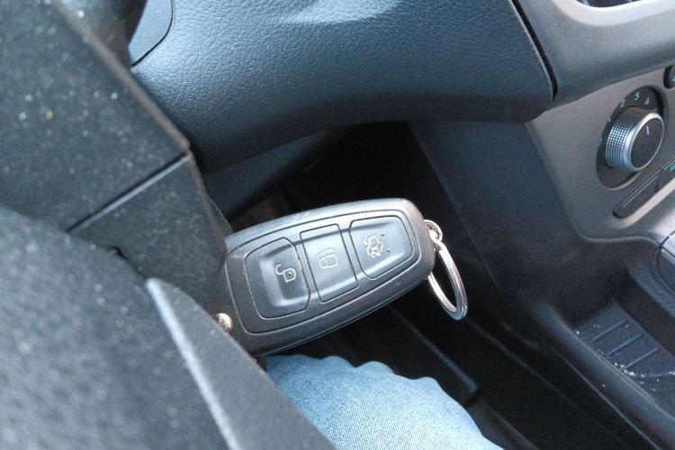 福特 福克斯 2012款 两厢 1.6L 手动舒适型中控内饰11