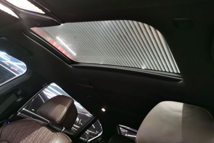 宝马7系 2019款 改款 730Li M运动套装中控内饰22