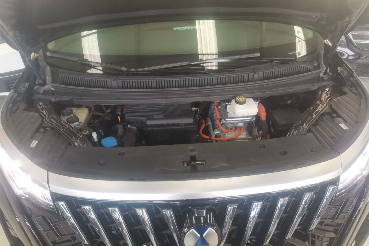 腾势D9 2022款 DM-i 1040 尊贵型局部细节24