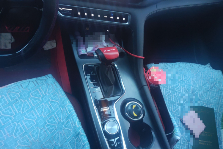 长安CS75 PLUS 2020款 1.5T 自动豪华型中控内饰18