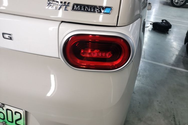 五菱汽车 宏光MINIEV 2024款 第三代 215km 青春版车身外观9