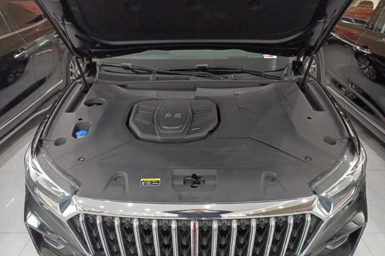 红旗HS5 2022款 改款 2.0T 智联旗享四驱版机舱底盘24