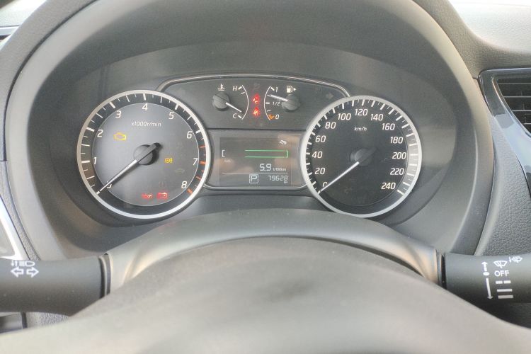 日产 轩逸 2022款 经典 1.6XE CVT舒适版中控内饰14