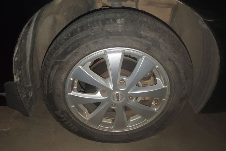 日产 轩逸 2016款 经典 1.6XE 自动舒适版车身外观10