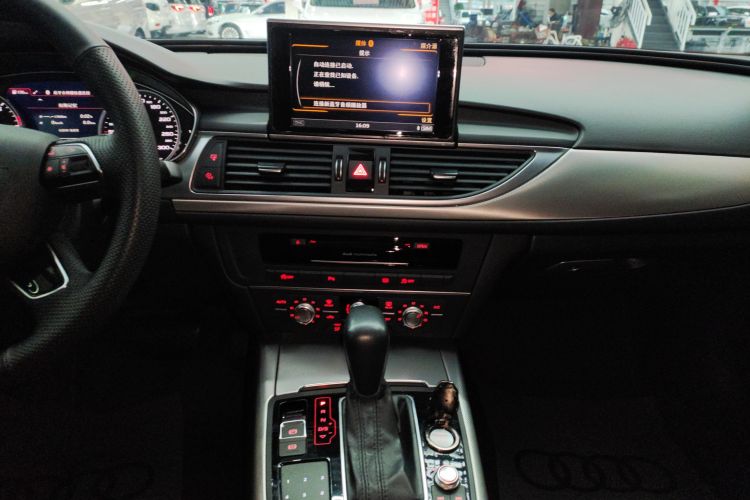 奥迪A6L 2018款 30周年年型 TFSI 进取型中控内饰16
