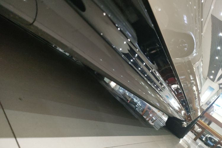 小米汽车 小米SU7 2024款 四驱Max创始版机舱底盘30