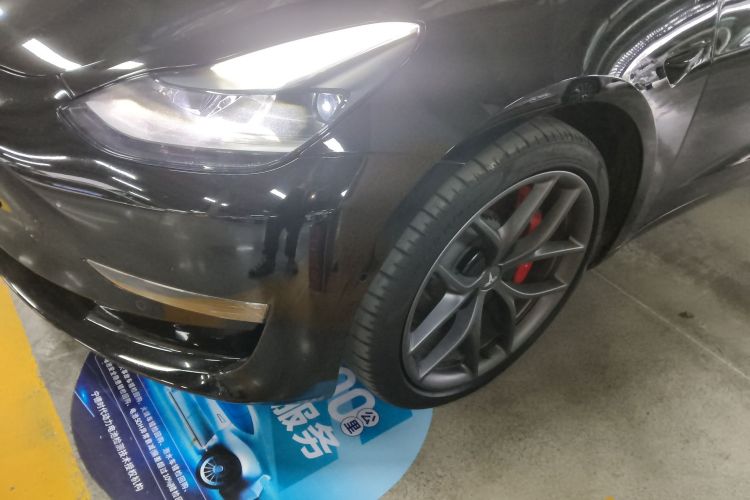 特斯拉 Model 3 2022款 Performance高性能全轮驱动版车身外观6007