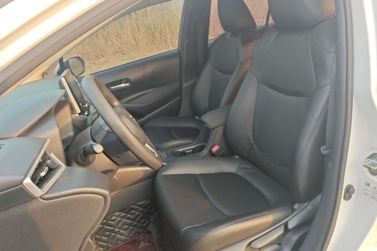 丰田 卡罗拉 2019款 1.2T S-CVT GL-i精英版中控内饰19