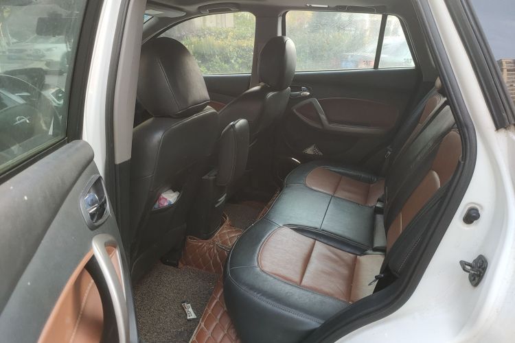 海马S5 2015款 1.5T CVT旗舰型中控内饰7004