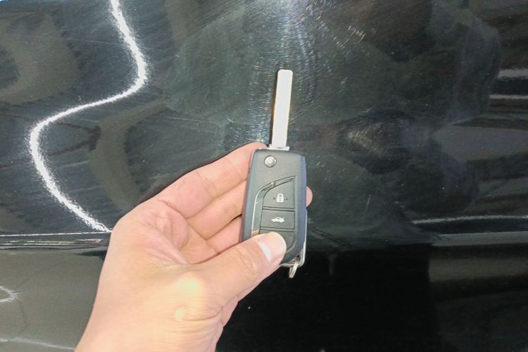 丰田 锐志 2013款 2.5V 菁锐版中控内饰7001