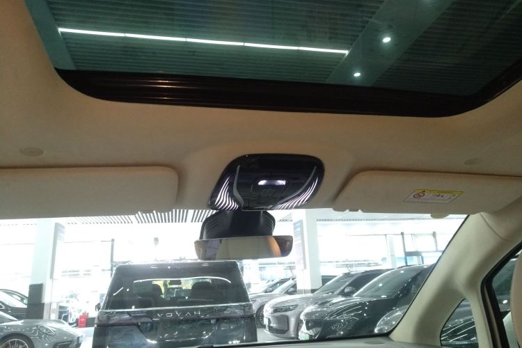 岚图汽车 岚图梦想家 2025款 PHEV 四驱旗舰鲲鹏版中控内饰22