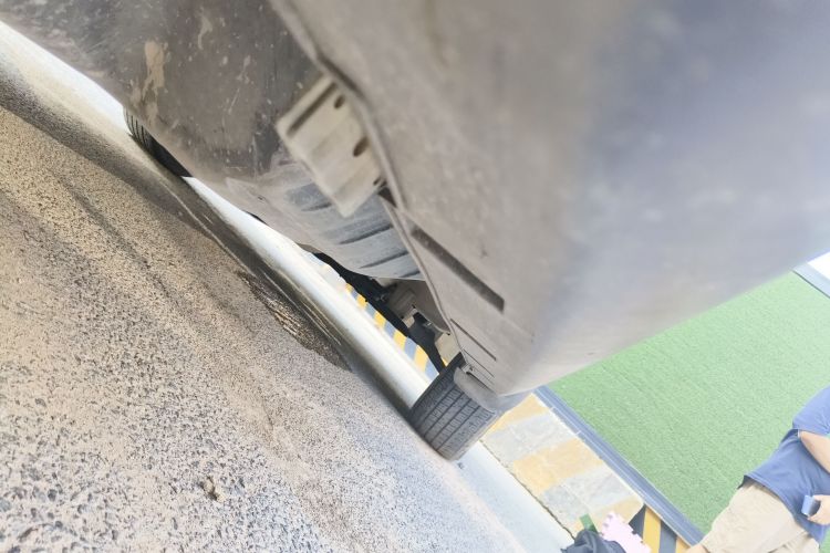 东风风神AX7 2018款 经典 1.6T 自动豪华型局部细节9002