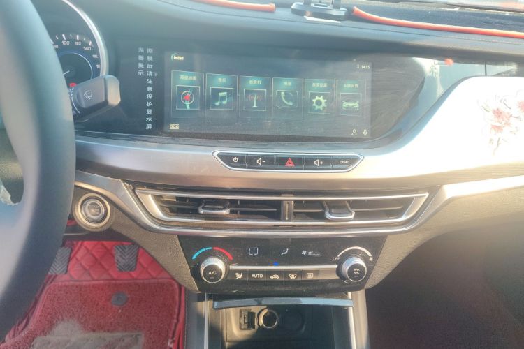 长安 逸动 2019款 高能版 1.6L GDI 手动先锋型 国VI中控内饰16