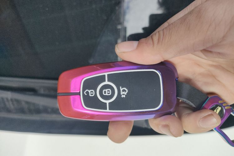 福特 蒙迪欧 2017款 改款 EcoBoost 180 时尚型中控内饰7001