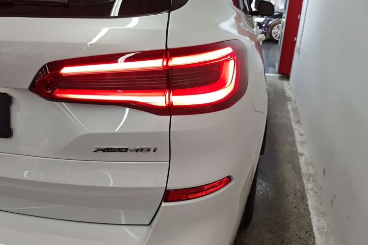 宝马X5(进口) 2019款 xDrive40i M运动套装车身外观9
