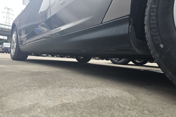 福特 福克斯 2012款 三厢 1.6L 自动风尚型局部细节9002