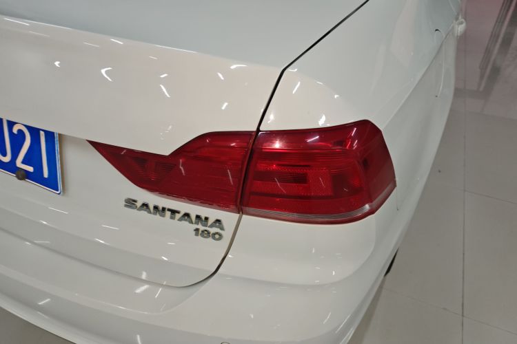 大众 桑塔纳 2016款 1.6L 手动舒适版车身外观9