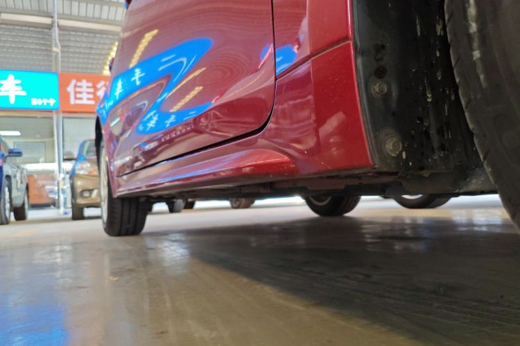 丰田 雷凌 2019款 185T CVT进取版 国VI局部细节9001