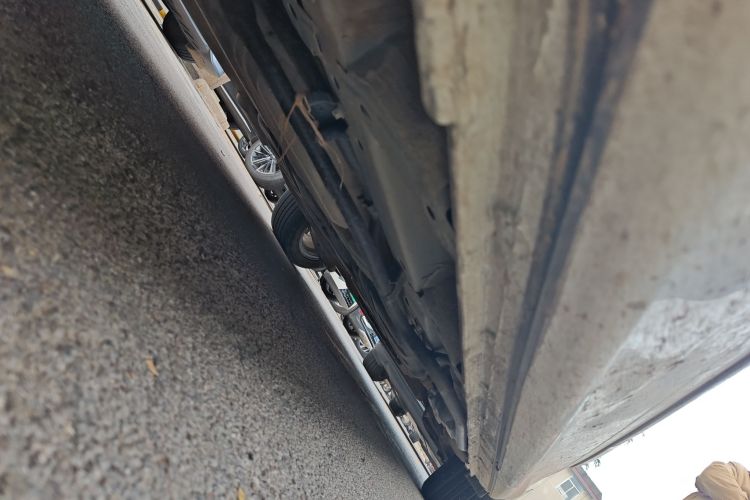 本田 艾力绅 2019款 2.0L 混动豪华版局部细节9004